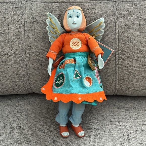 Aquarius Angels of the Zodiac. Posable Doll Figurine January February - Picture 12 of 14